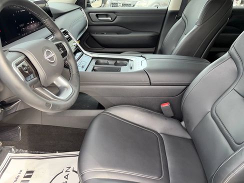Used 2026 Nissan Armada SV RWD image 9
