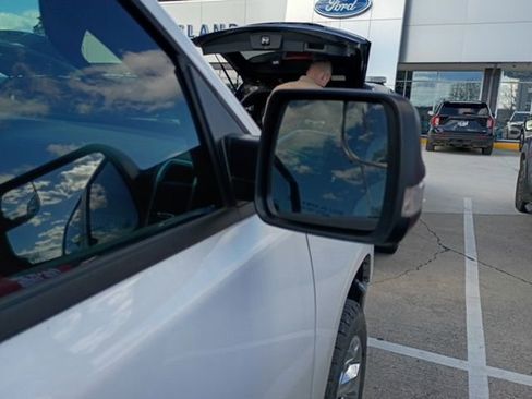 Used 2019 RAM 1500 Big Horn image 25