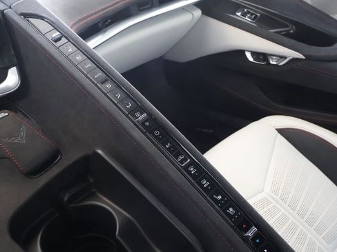Used 2023 Chevrolet Corvette Stingray Premium Conv w/ Z51 Performance Package RWD image 36