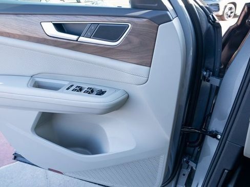 New 2026 Volkswagen Atlas SE image 25