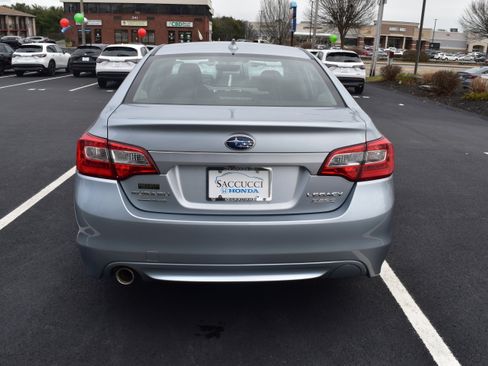 Used 2017 Subaru Legacy 2.5i Premium image 7