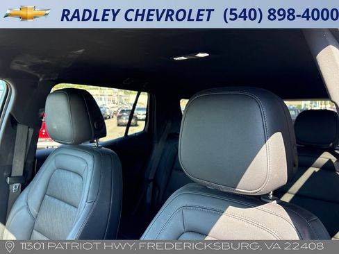 Certified 2025 Chevrolet Equinox LT w/ Convenience Package II AWD/4WD image 2