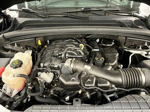 Used 2023 Jeep Grand Cherokee L Laredo AWD/4WD image 32