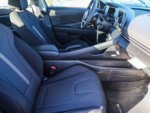 New 2026 Hyundai Elantra SE FWD image 19