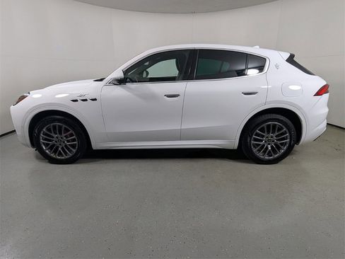 Used 2023 Maserati Grecale GT image 4