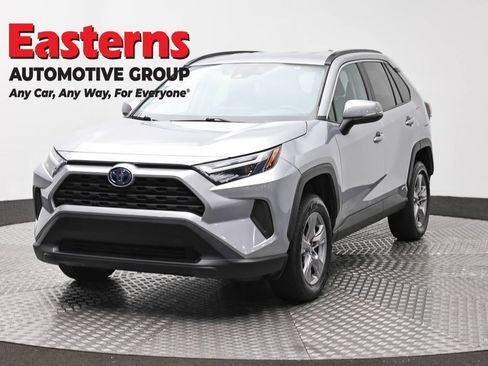 Used 2024 Toyota RAV4 XLE AWD/4WD image 1