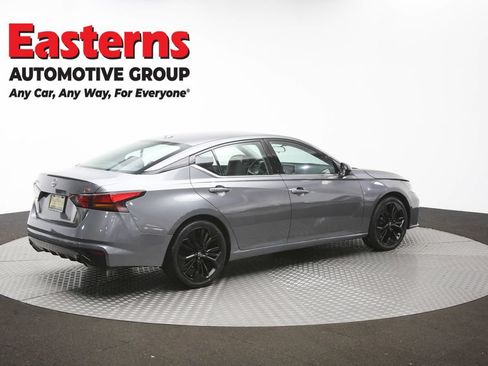 Used 2023 Nissan Altima 2.5 SR FWD image 41