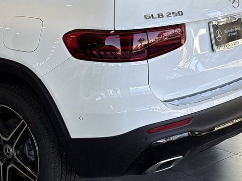 New 2026 Mercedes-Benz GLB 250 image 5