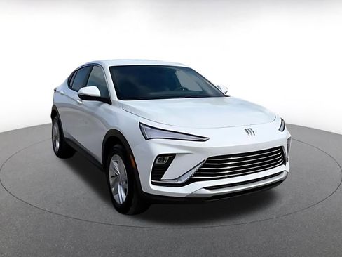 Used 2025 Buick Envista Preferred image 3