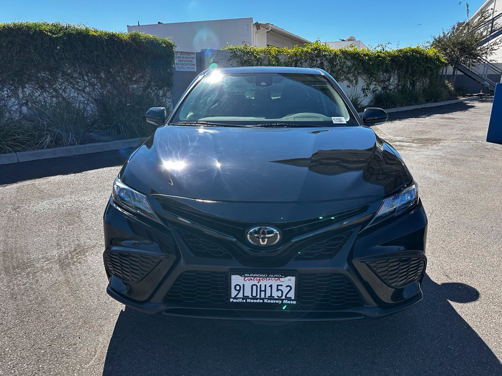 Used 2024 Toyota Camry SE FWD image 3