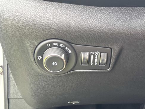 Used 2024 Jeep Compass Trailhawk AWD/4WD image 20