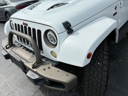 Used 2016 Jeep Wrangler Unlimited Sahara image 7