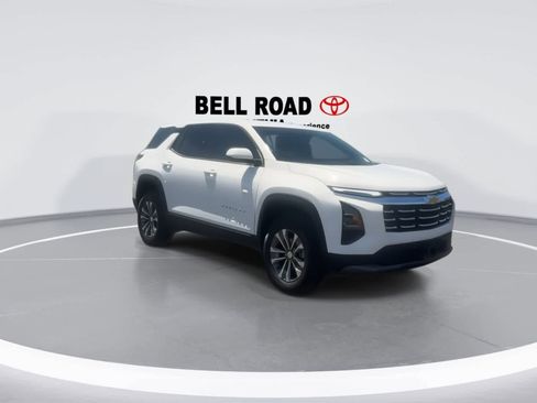 Used 2026 Chevrolet Equinox LT AWD/4WD image 2