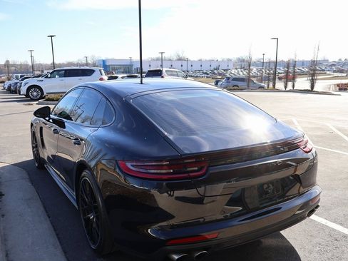 Used 2018 Porsche Panamera 4S image 14