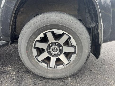 Used 2023 Toyota 4Runner TRD Off-Road Premium image 9