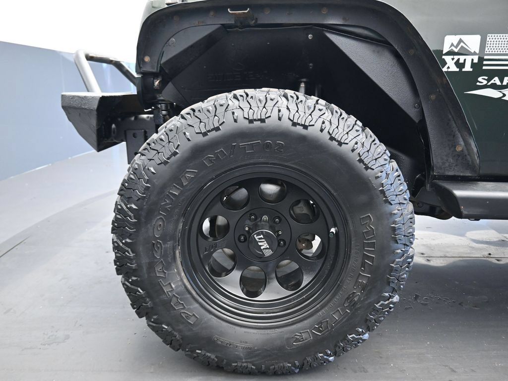 Used 2012 Jeep Wrangler Unlimited Sahara AWD/4WD image 34