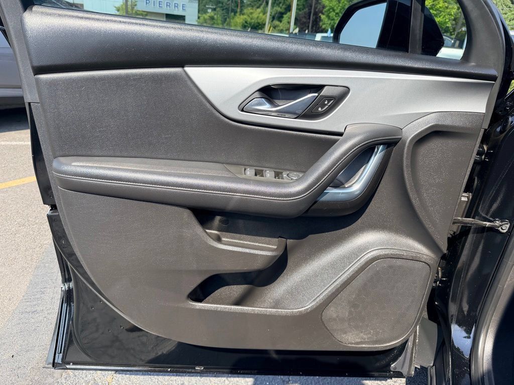 Used 2021 Chevrolet Blazer LT FWD image 24