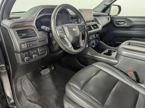 Used 2022 Chevrolet Suburban LT image 11