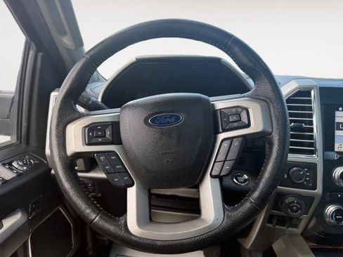 Used 2016 Ford F150 Lariat w/ Equipment Group 502A Luxury AWD/4WD image 12