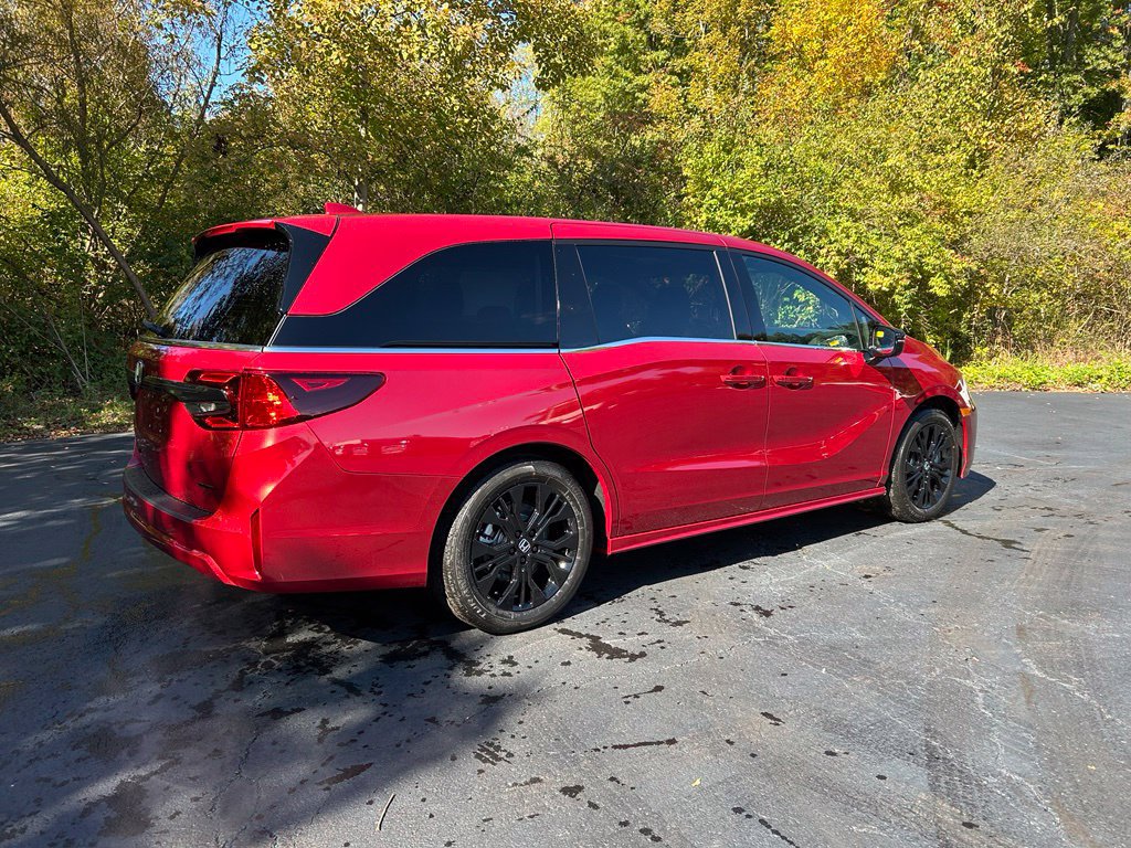 New 2027 Honda Odyssey Sport-L image 2