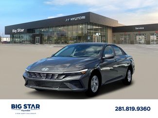 New 2026 Hyundai Elantra SE video 1