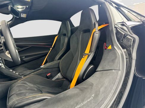 Used 2025 McLaren 750S Spider image 22