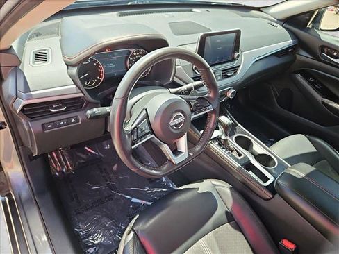 Used 2024 Nissan Altima 2.5 SR FWD image 10