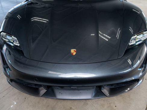 Used 2020 Porsche Taycan Turbo image 15