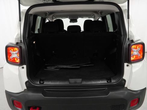 Certified 2023 Jeep Renegade Trailhawk AWD/4WD image 43