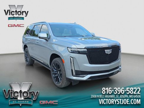 Used 2022 Cadillac Escalade ESV Sport Platinum AWD/4WD image 1