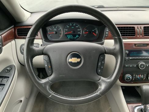 Used 2009 Chevrolet Impala LT image 25