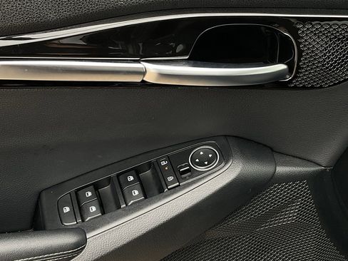 Used 2025 Kia Seltos S image 12