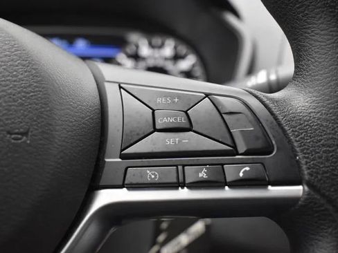 Used 2023 Nissan Altima 2.5 SV FWD image 22