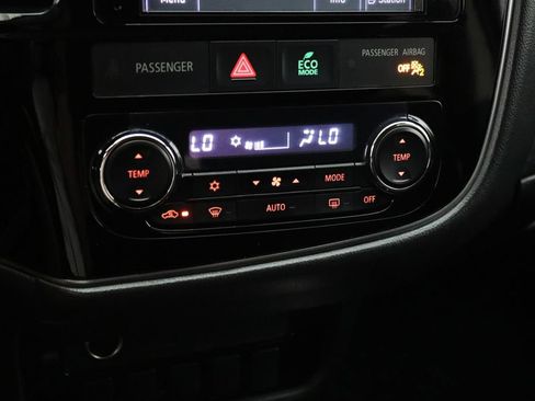 Used 2018 Mitsubishi Outlander ES FWD image 27