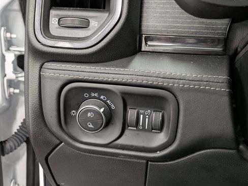 Used 2024 RAM 2500 Limited image 20