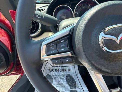 Used 2019 MAZDA MX-5 Miata RF Grand Touring RWD image 45