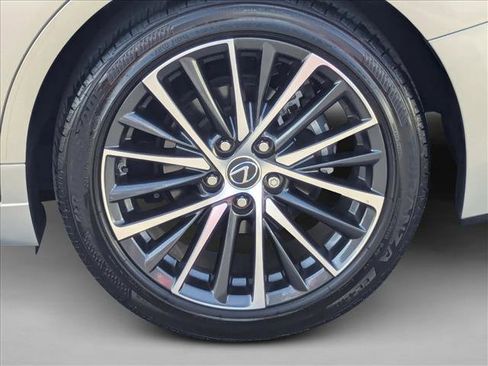 Used 2024 Lexus ES 350 w/ Premium Package image 23