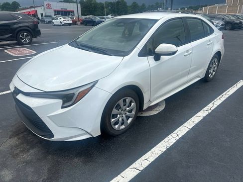 Used 2024 Toyota Corolla LE FWD image 1
