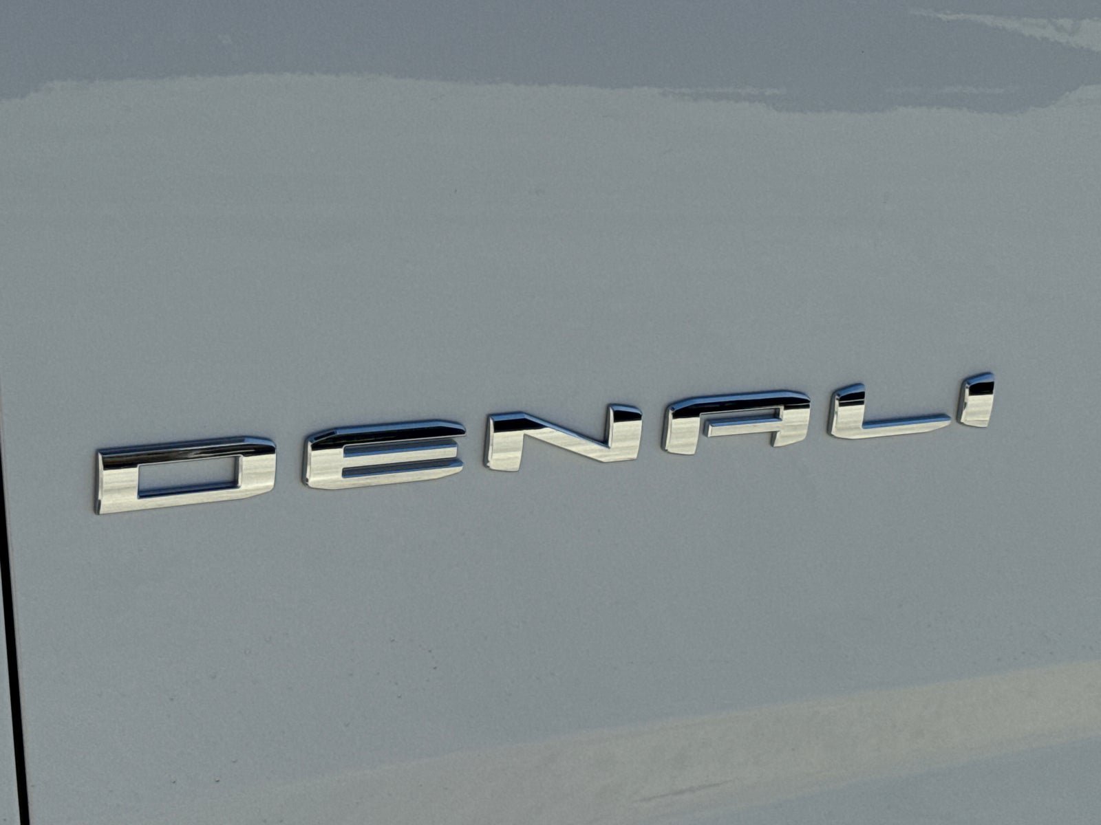 New 2027 GMC Yukon Denali w/ Denali Reserve Package AWD/4WD image 9