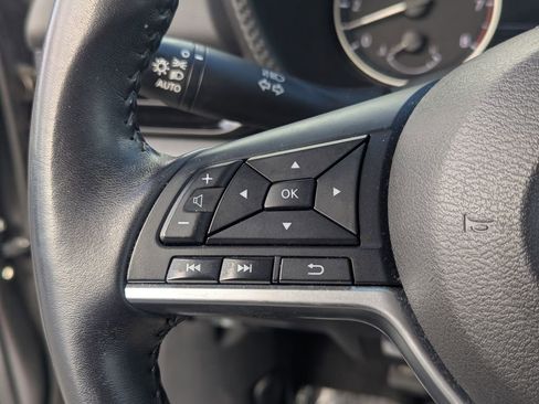 Used 2021 Nissan Sentra SV w/ Lighting Package image 19