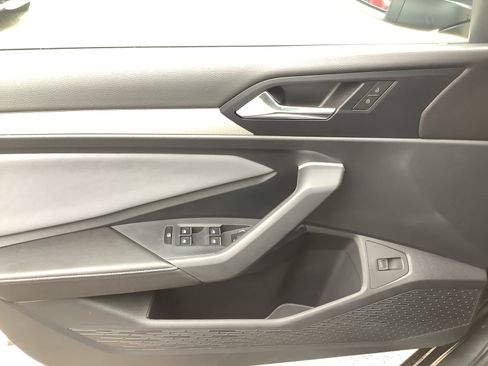 New 2026 Volkswagen Jetta SE FWD image 27