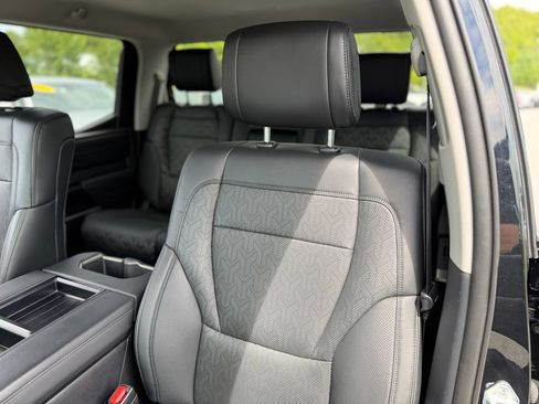 Used 2024 Toyota Tundra Limited AWD/4WD image 11