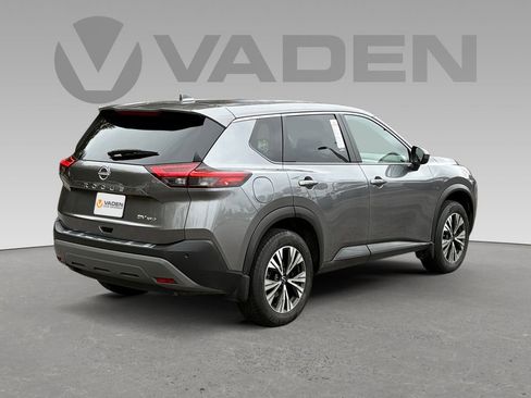 Used 2023 Nissan Rogue SV image 17