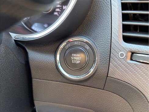 Used 2017 Kia Forte SX image 25