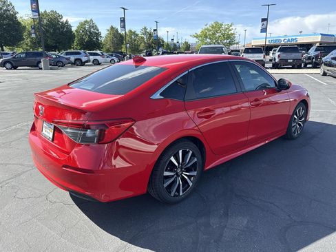 Used 2024 Honda Civic EX image 6