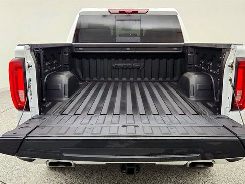 Used 2023 GMC Sierra 1500 AT4 w/ Technology Package AWD/4WD image 22