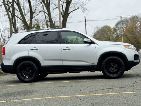 Used 2013 Kia Sorento LX AWD/4WD image 6