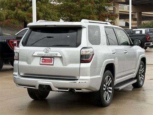 Used 2022 Toyota 4Runner Limited image 4