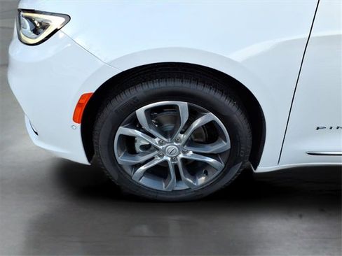 New 2026 Chrysler Pacifica Pinnacle w/ Trailer Tow Group image 11