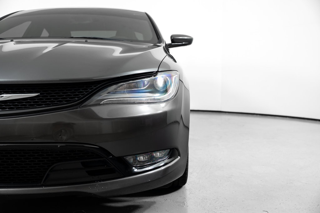 Used 2016 Chrysler 200 S w/ Navigation & Sound Group I FWD image 17